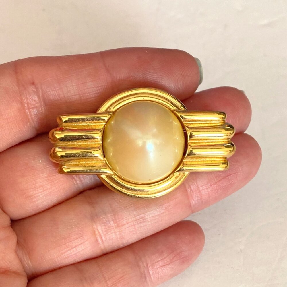 Givenchy Art Deco Style Gold Tone Brooch With Large Faux Pearl Center Pin - Picture 2 of 10